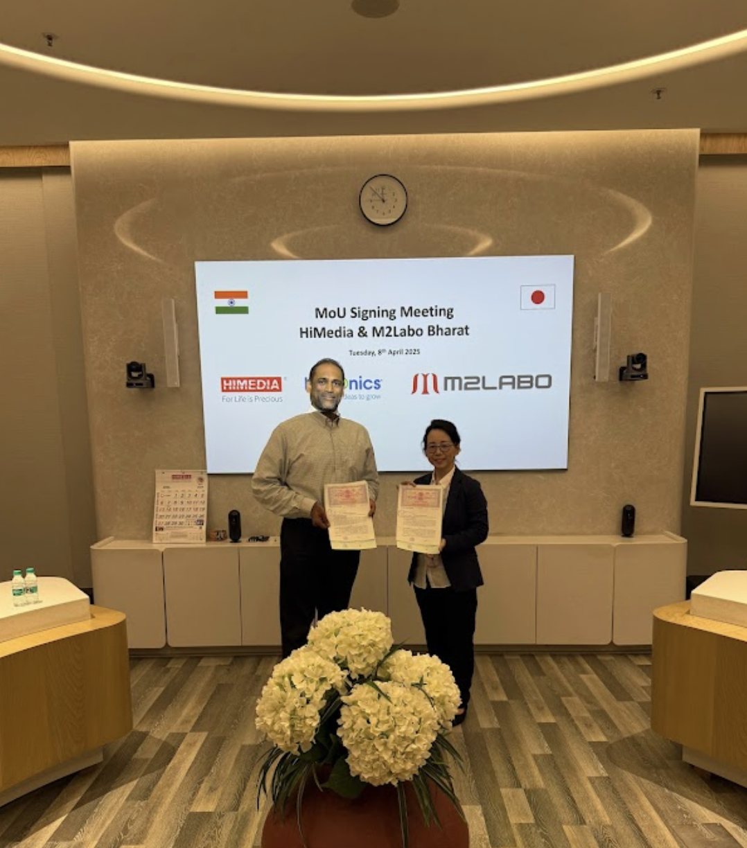 MoU signing between HiMedia and M2Labo Bharat